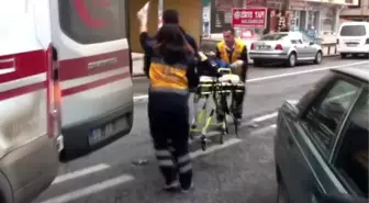 Motosikletle Ambulans Çarpıştı: 1 Yaralı