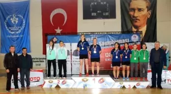 15 Yaş Altı Türkiye Badminton Şampiyonası Karaman'da Sona Erdi