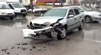 Trafik Kazaları Güvenlik Kamerasına Yansıdı