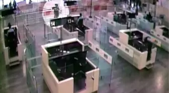 Savcı Fikret Seçen Yurt Dışına Çıkarken Böyle Görüntülendi