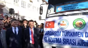 Öğrencilerden Türkmenlere Su Yardımı