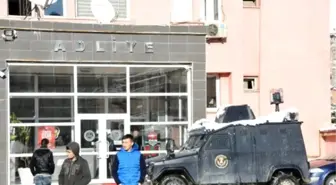 Hakkari'de 'Öz Yönetim' Açıklamasına Katıldığı İçin Tutuklanan 2 Kişi Tahliye Edildi