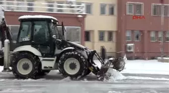 Doğu'da Kar, Hayatı Durma Noktasına Getirdi