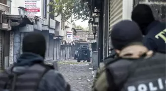 Diyarbakır'da Polis Mustafa Katırlı, Keskin Nişancı Kurşunuyla Şehit Oldu