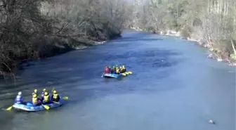 Kar Yağışı, Raftingcileri Sevindirdi