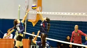 Adana'da Okullararası Genç Kızlar Voleybol Müsabakaları Tamamlandı