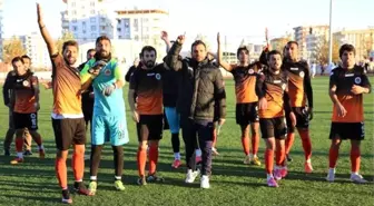 Karaköprüspor Yoluna Devam Ediyor