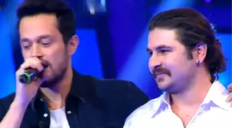 Murat Boz, Sevdiği O Şarkıda Yarışmacıyla Düet Yaptı!