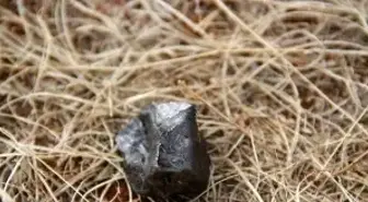 Bingöl'e Düşen Göktaşında 60 Element Var