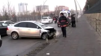 Başkent'te Trafik Kazası: 2 Yaralı