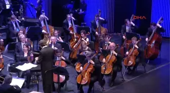 The Royal Philharmonic Orchestra'dan Sezen Aksu Yorumu