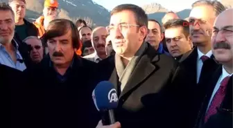 Bingöl - Bakan Yılmaz, Depremin Olduğu Kiğı'da İnceleme Yaptı -1