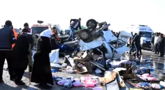 Van'da Trafik Faciası: 11 Ölü 4 Yaralı (2) - Yeniden