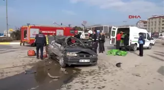 Kırıkkale Kavşakta Kamyonla Çarpışan Otomobildeki Baba ve Kızı Öldü, Oğlu Yaralı