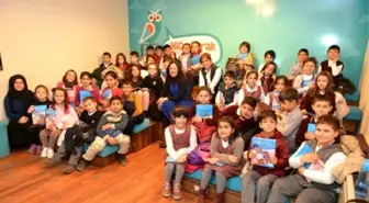 Mavinin Mutluluğu'nu Çocuklara Anlattı