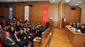 Neü'de 'Mülteciler, İnsan Hakları ve İstinaf Mahkemeleri' Paneli