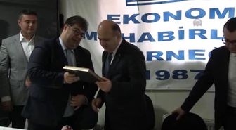 Bakan Işık, Aa'nın 'Yılın Fotoğrafları' Oylamasına Katıldı