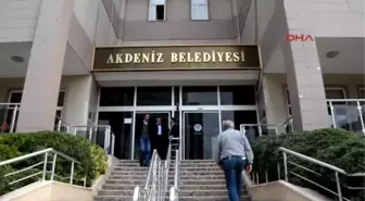 Mersin'de Hdp'li Belediye Başkanı İhaleye Fesat Karıştırmaktan Gözaltına Alındı