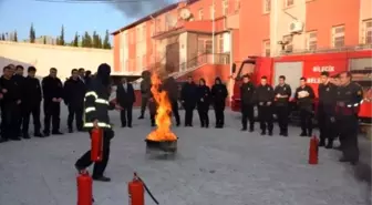 Bilecik M Tipi Kapalı Cezaevi'nde Yangın Söndürme Eğitimi ve Olağan Üstü Hal Tatbikatı Yapıldı