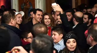 Esad Çifti, Şam'da Kilise Ziyaret Etti; Selfie Çektirdi