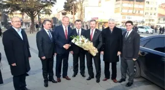 Özdağ Düzce Belediyesini Ziyaret Etti