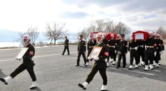 Bitlis'te Şehit Düşen 2 Asker Törenle Memleketlerine Uğurlandı