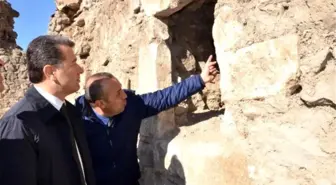Vali Çelik Mor Kuryakos Manastırını İnceledi