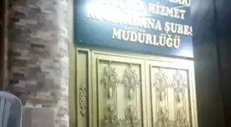 Mühürlenen Binaya Yeni Kapı Açıp Tombala Oynadılar