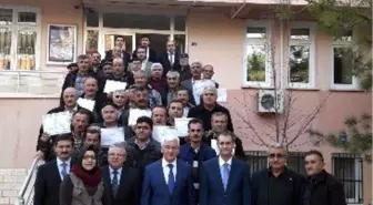 Bilgisayar Kursunu Bitiren Muhtarlar Sertifikalarını Aldı