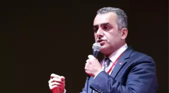 CHP Antalya'da İl Başkanı Yeniden Semih Esen Oldu