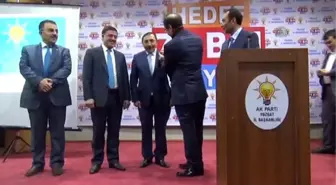 AK Parti'ye Geçen Belde Belediye Başkanlarına Rozet Takıldı