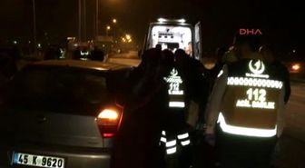 Manisa Otomobille Kamyonet Çarpıştı: 4 Yaralı