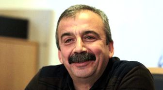 Sırrı Süreyya Önder: 'Kaçak Çaya Hallendiyseniz Rize Çayı İçelim'