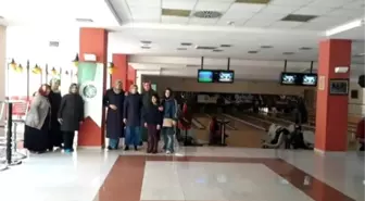 Erzurum Aktif Eğitim Sen Kadın Kolları Bowling'de Buluştu