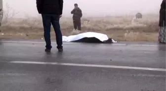 Kamyonet ile Minibüs Çarpıştı: 1 Ölü, 8 Yaralı