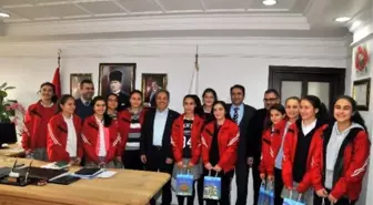Konya Şampiyonu Takımdan Başkan Akkaya'ya Ziyaret