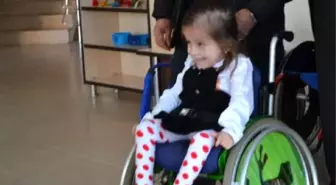 Minik Zeynep, Çalındığını Sandığı Tekerlekli Sandalyesine Kavuştu