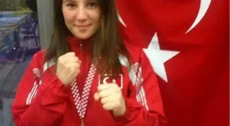 Mudanyalı Kickboks Sporcusu Öznür Balkan Şampiyonu Oldu