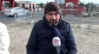 Kar Yağışı Altında 'Umut Nöbeti'