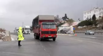 Kar, Yılın Son Gününde İzmir'in Kapısına Dayandı