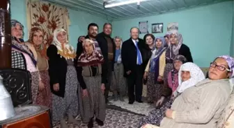 Başkan Özakcan, Yeni Yıla Vatandaşlarla Beraber Girdi