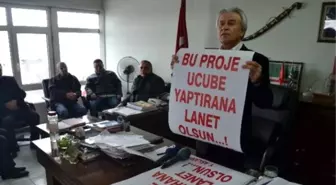 Demiryol-iş Sendikası Kayseri Şube Başkanı Aslan Üst Geçit Tepkisini Sürdürüyor