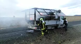 Pazarcının Kamyoneti Yandı