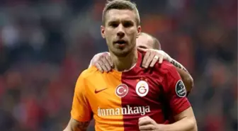 Podolski, Meslektaşlarını 5'e Katladı