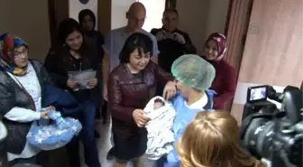 Yeni Yılın İlk Bebeği