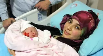 Yeni Yılın İlk Bebeği Zonguldak'ta Dünyaya Geldi