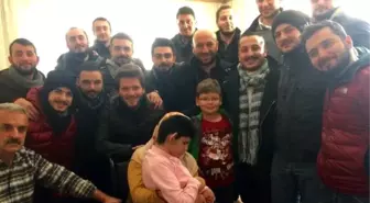 Düzceli Gençlerden Özürlü Genç Kıza Destek