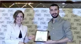 Futbolun Aktörleri Çocuklar İçin Sahnede