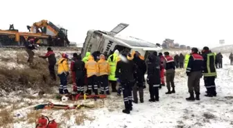 Kırşehir'de Otobüs Devrildi: 7 Ölü, 22 Yaralı (2)- Yeniden