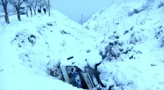 Öğrenci Servisi Şarampole Uçtu: 13 Yaralı